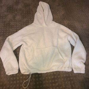 Fluffy Sweater/Pull Over